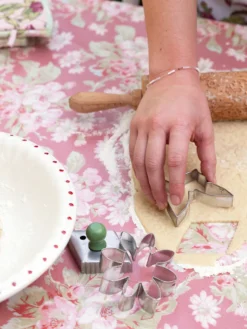 Apple Blossom Oilcloth Tablecloth - Rose
