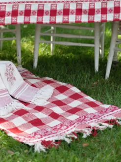 Charm Jacquard Dhurrie - Red