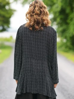 Cobblestone Cover Up - Black