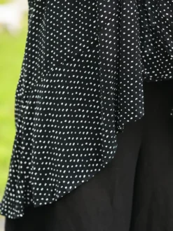 Cobblestone Cover Up - Black