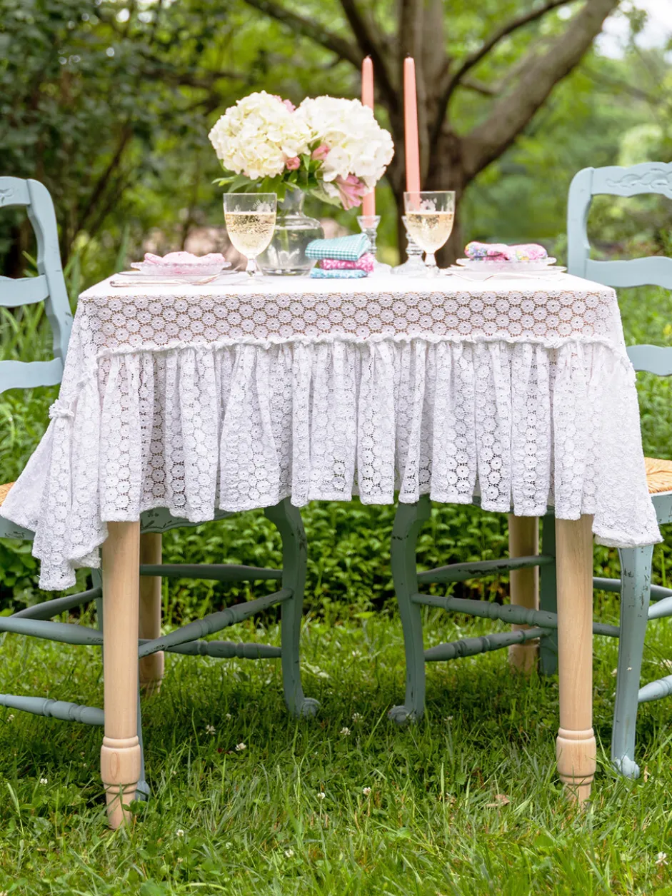 Daisy Lace Tablecloth