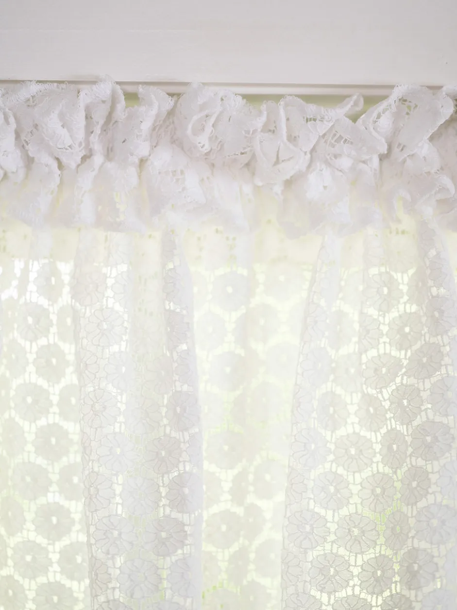 Daisy Lace Valance