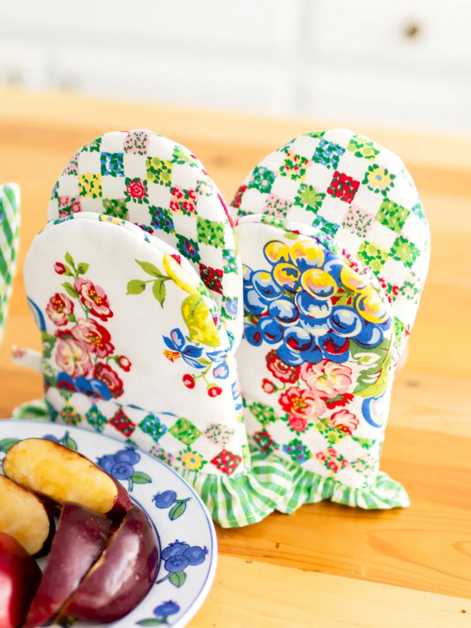 Fruit Basket Patchwork Mini Mitt Set of 2 - Multi