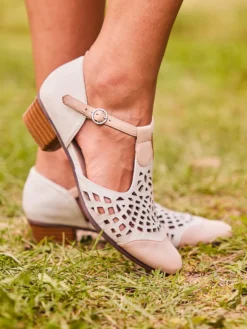 Maiche Shoe