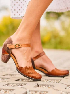 Parchelle Shoe - Camel