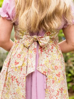 Penelope Ruffle Farmhouse Apron - Ivory