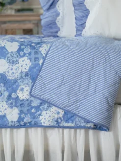 Porcelain Patchwork Quilt - Blue