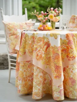 Spring Gathering Round Cloth - Sorbet