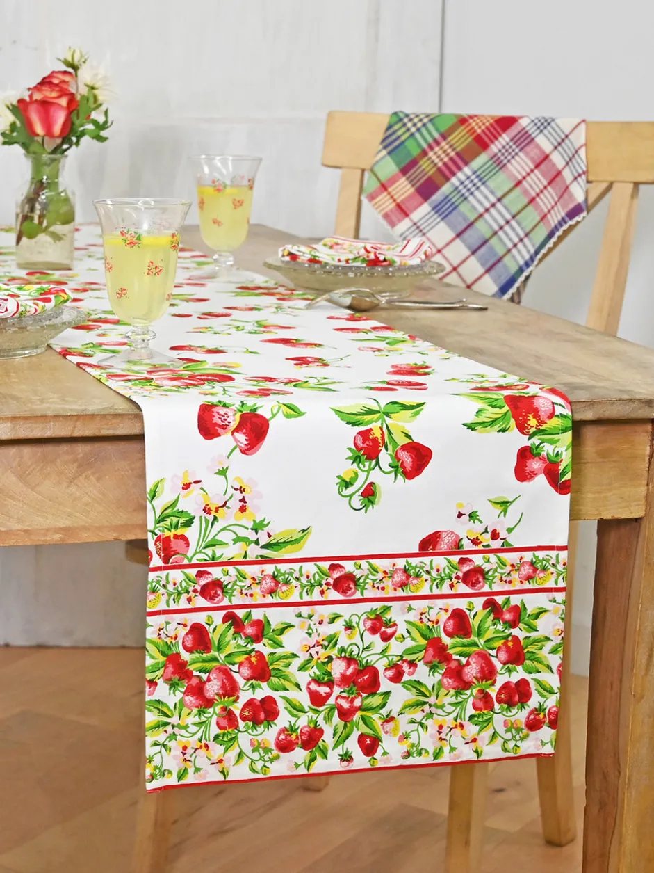 Strawberry Basket Runner
