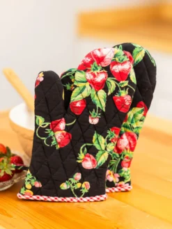 Strawberry Patchwork Oven Mitt Set of 2 - Black