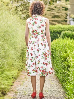 Strawberry Porch Dress - White