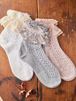 Whimsy Lace Ankle Sock - Gray